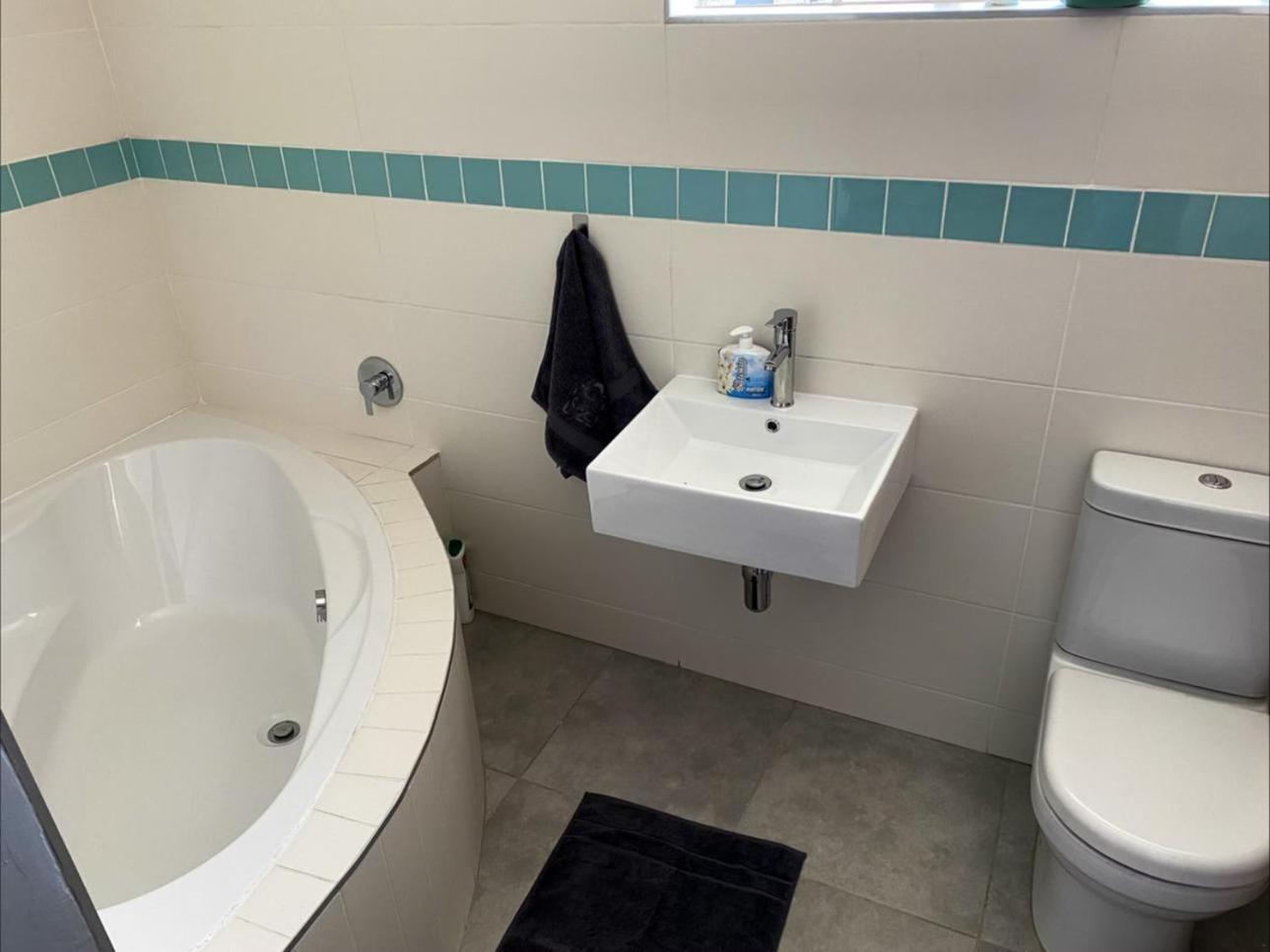 Staysure Guesthouse Албертън Стая снимка